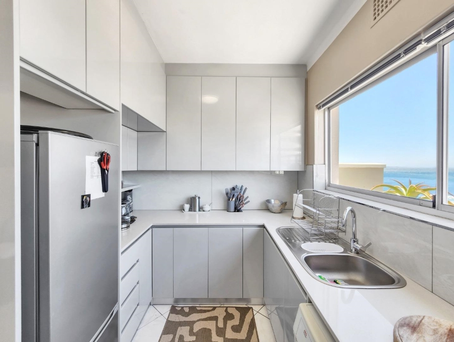 2 Bedroom Property for Sale in Sea Point Western Cape